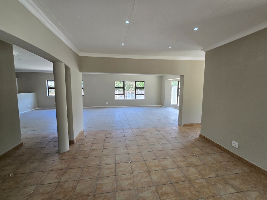 To Let 4 Bedroom Property for Rent in Hospitaalheuwel Free State